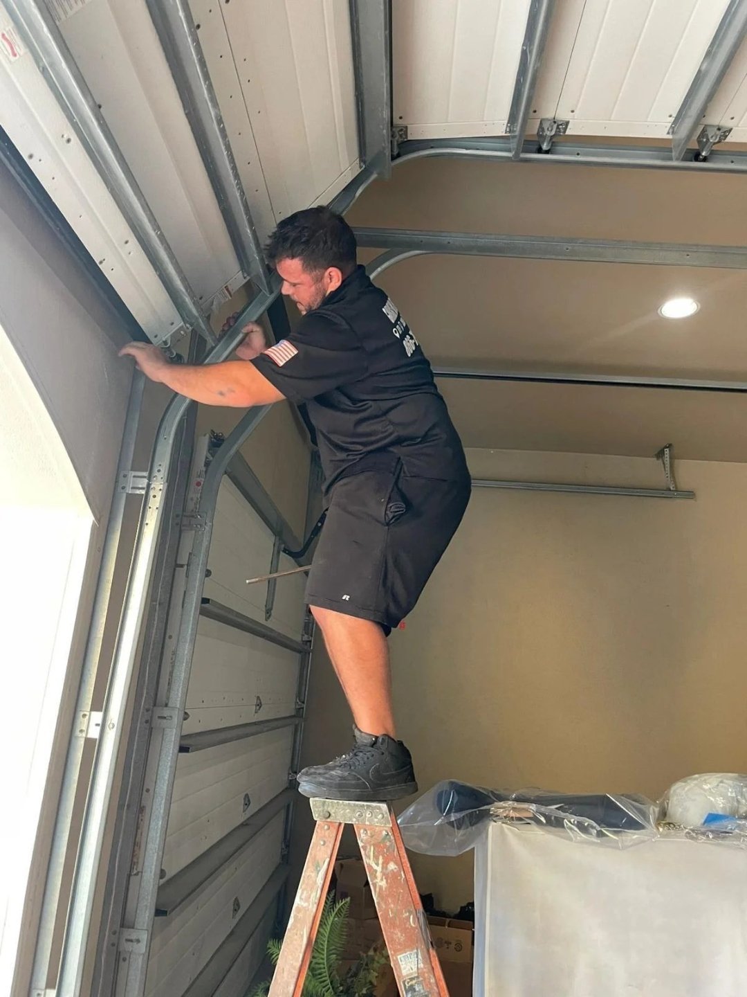 Garage door repair work, gallery photo 5