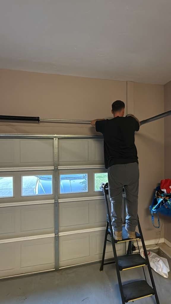 Garage door repair work, gallery photo 10