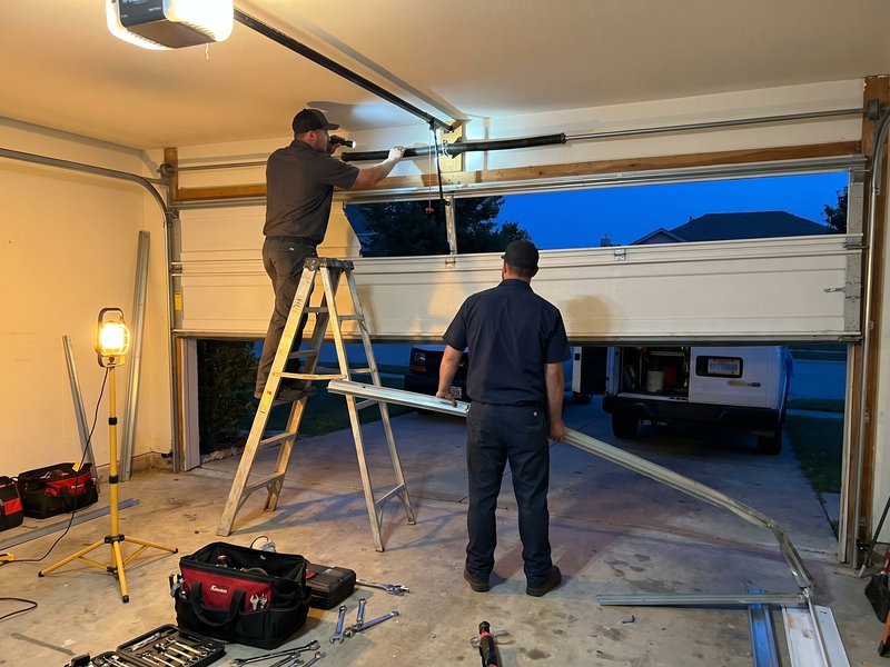 Emergency Garage Door Repair by Grouse of New Hope
